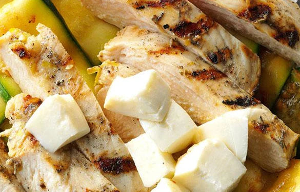 Garlic-grilled Chicken with Pesto Zucchini